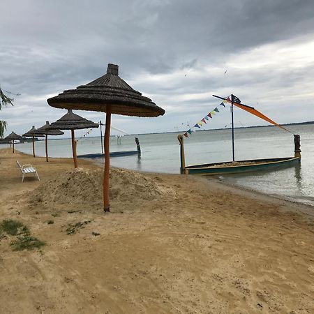Rozsa Porta Villa Vonyarcvashegy Luaran gambar