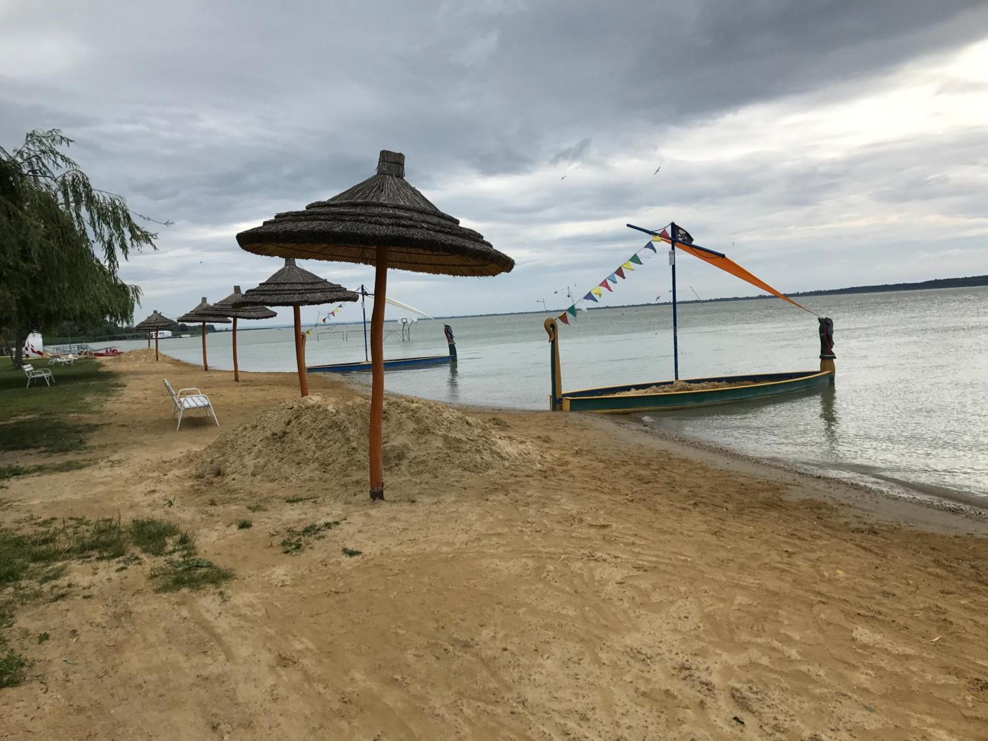 Rozsa Porta Villa Vonyarcvashegy Luaran gambar